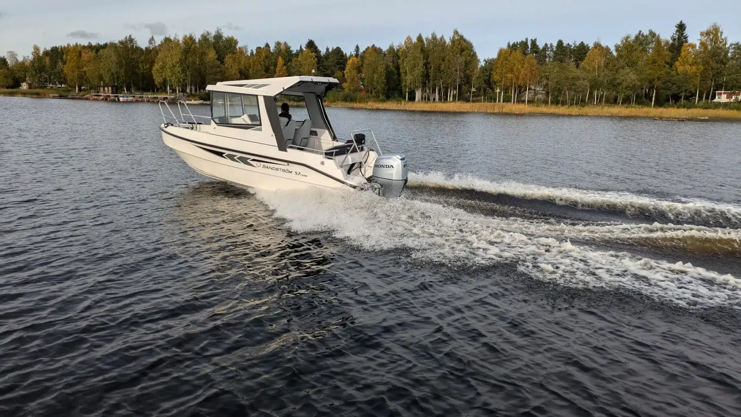 Skärgårdsvarvet Sandström Ultra 57 Cabin hyttbåt sjöduglig