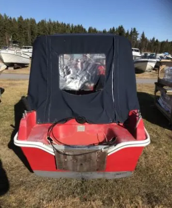 Mörebas HT båt endast skrov 4,8 m med kapell