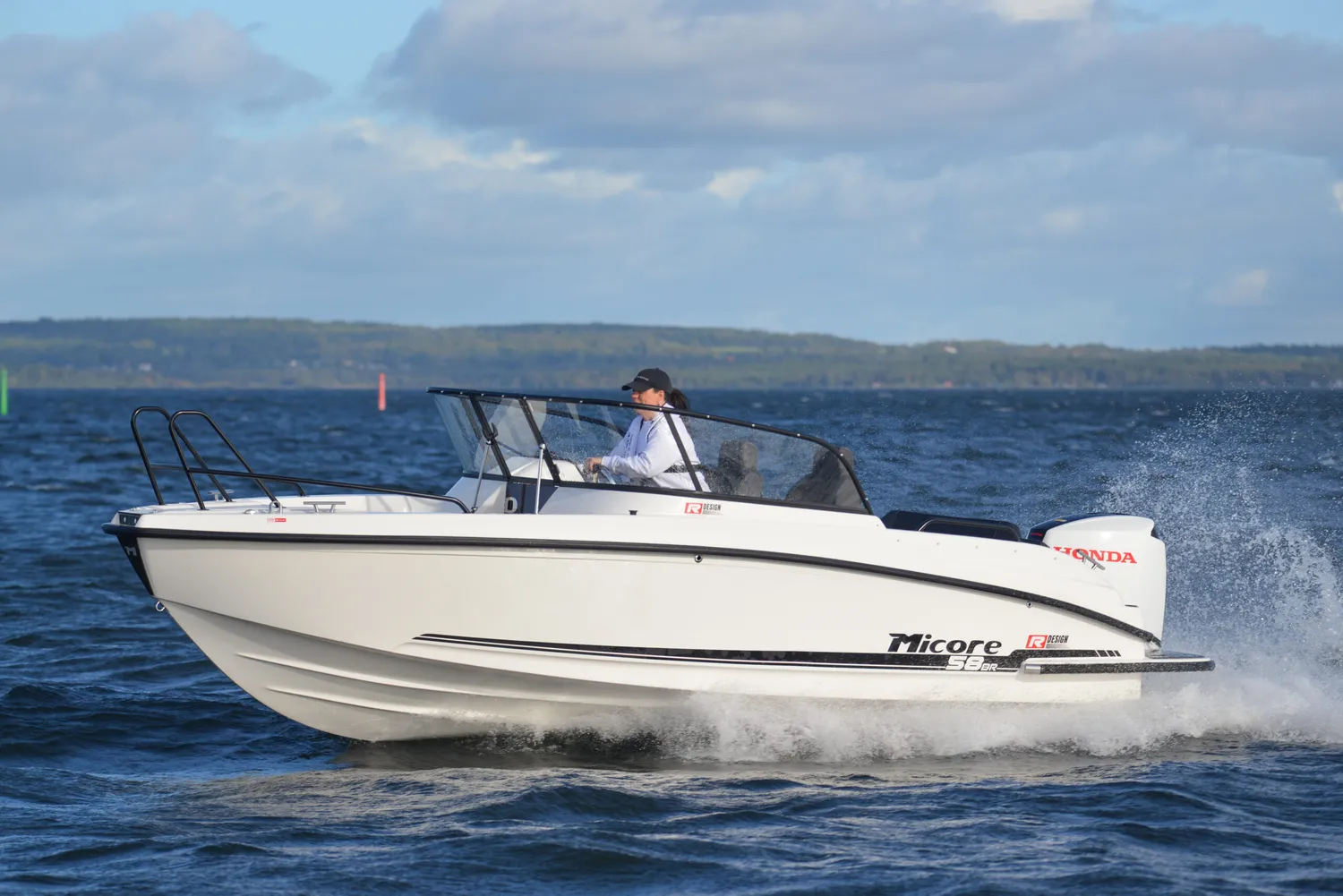 Micore 58BR bowrider båt R-design stabil