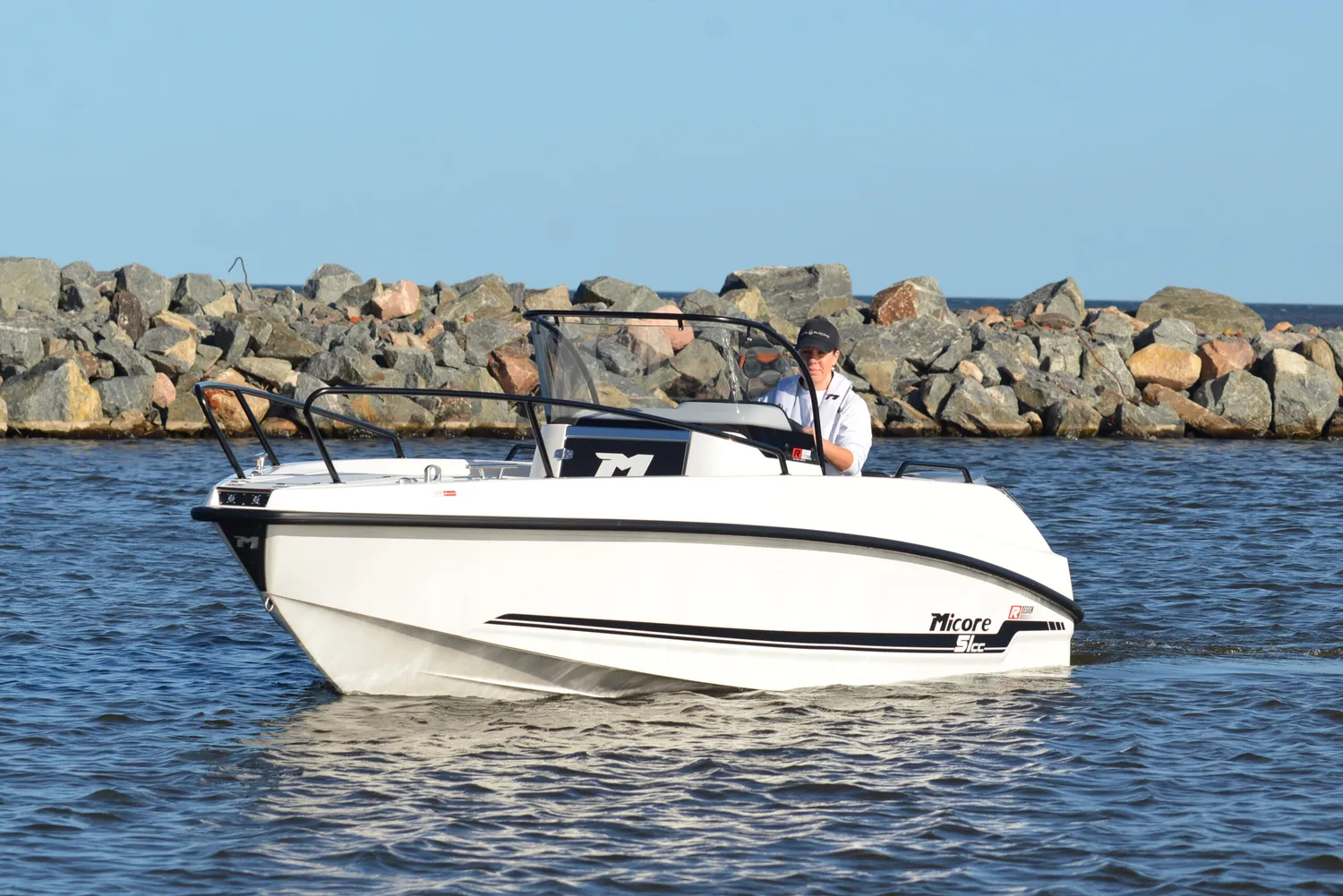 Micore 51cc styrpulpetbåt 5 m R-design sportig