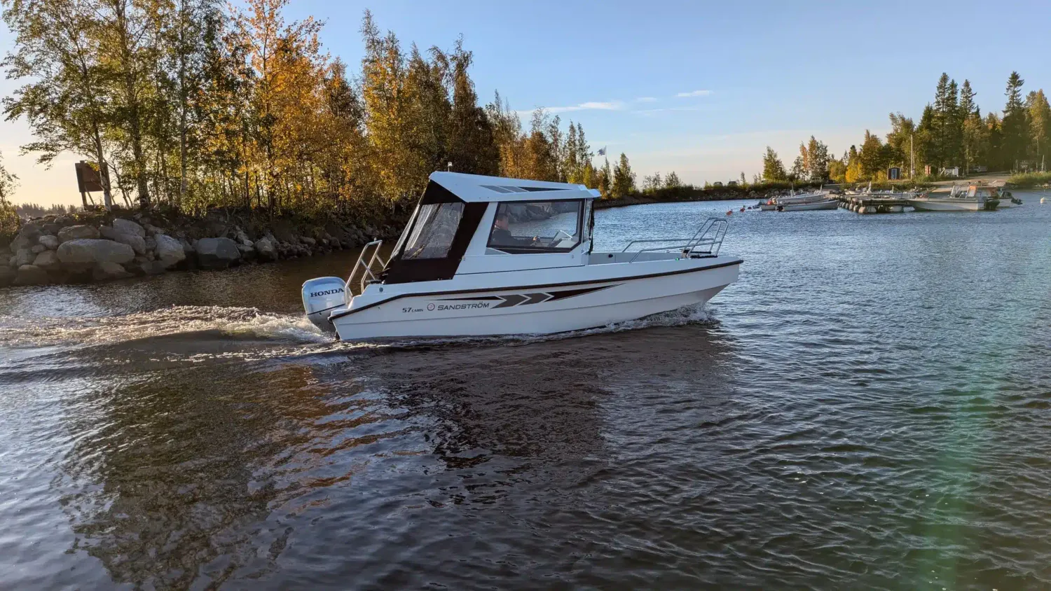 Skärgårdsvarvet Sandström Ultra 57 Cabin hyttbåt sjöduglig