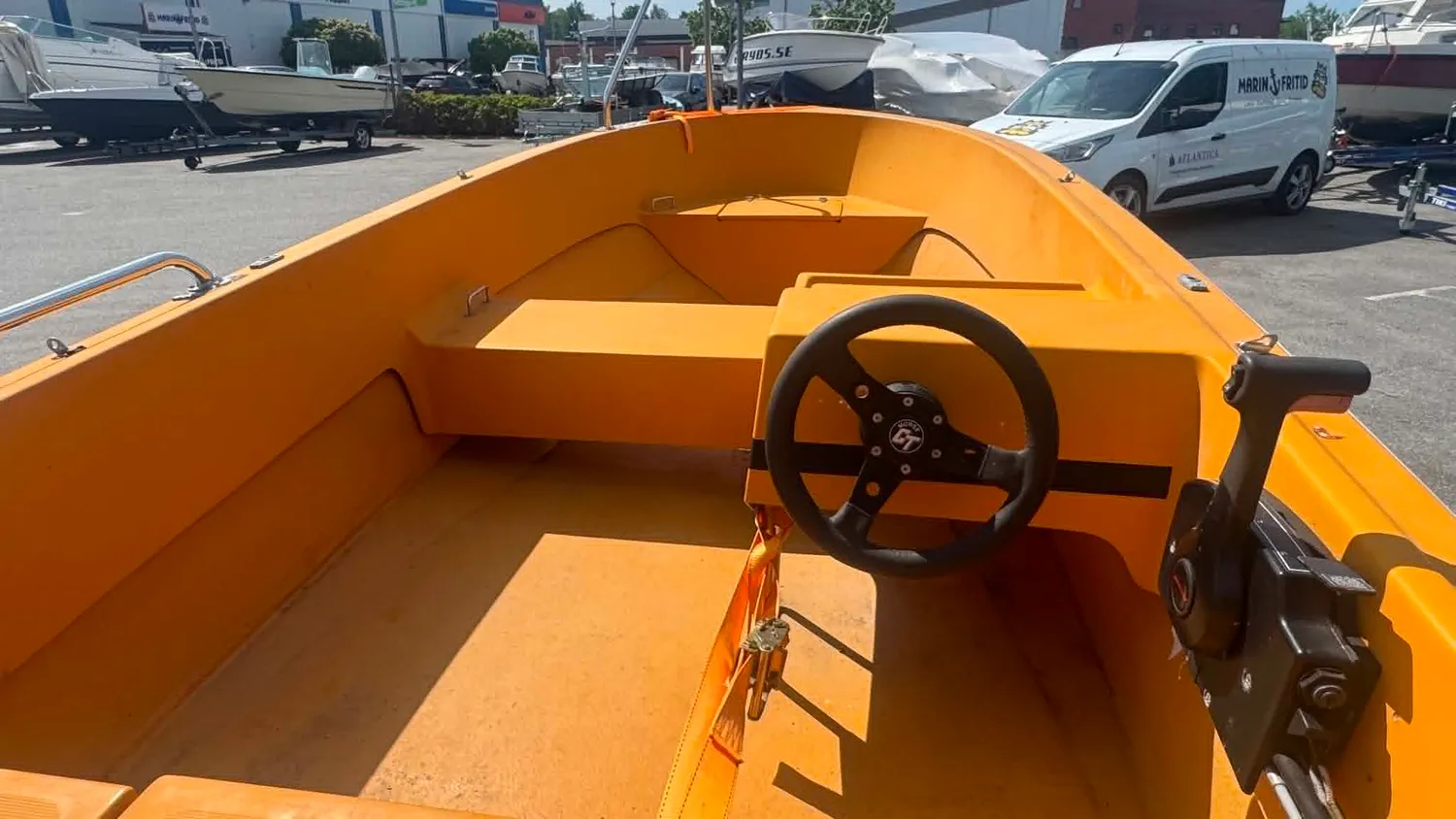 Vator 14R fritidsbåt enbart skrov stabil 1981