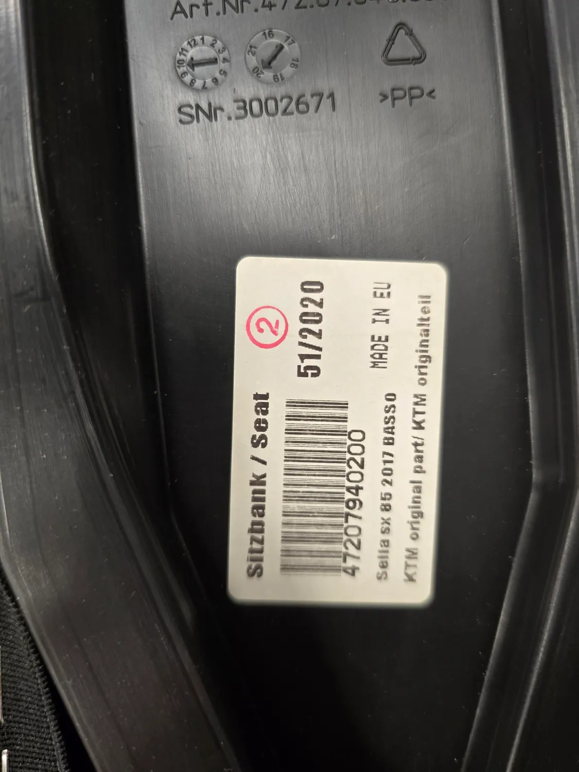 KTM SX 85 sadel 47207940200 låg 15 mm 18-24