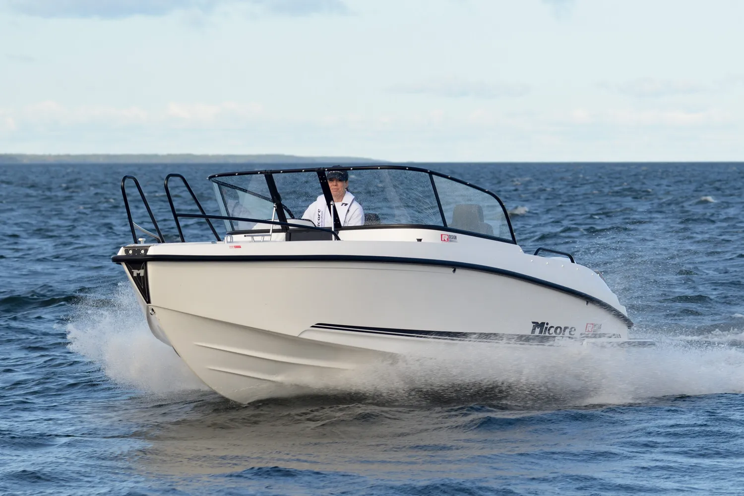 Micore 58BR bowrider båt R-design stabil