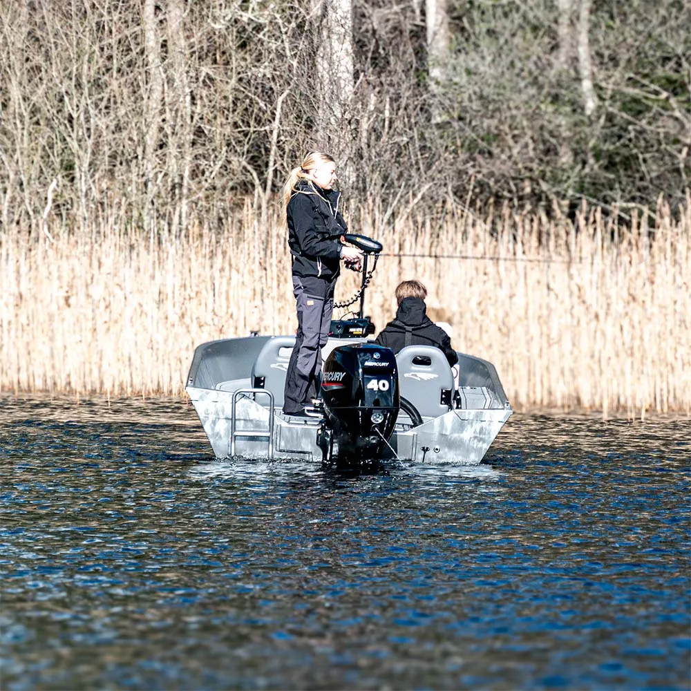 Örnvik Commander II roddbåt trygg i vågor