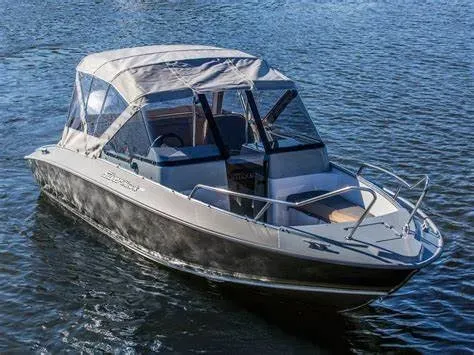 Silver Hawk 540 BR akterkapell 2012-2018 med siktrutor