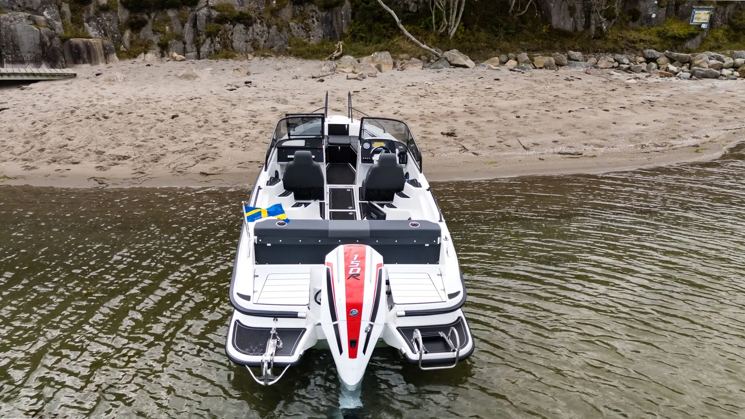 Micore 68BR bowrider familjebåt lättkörd