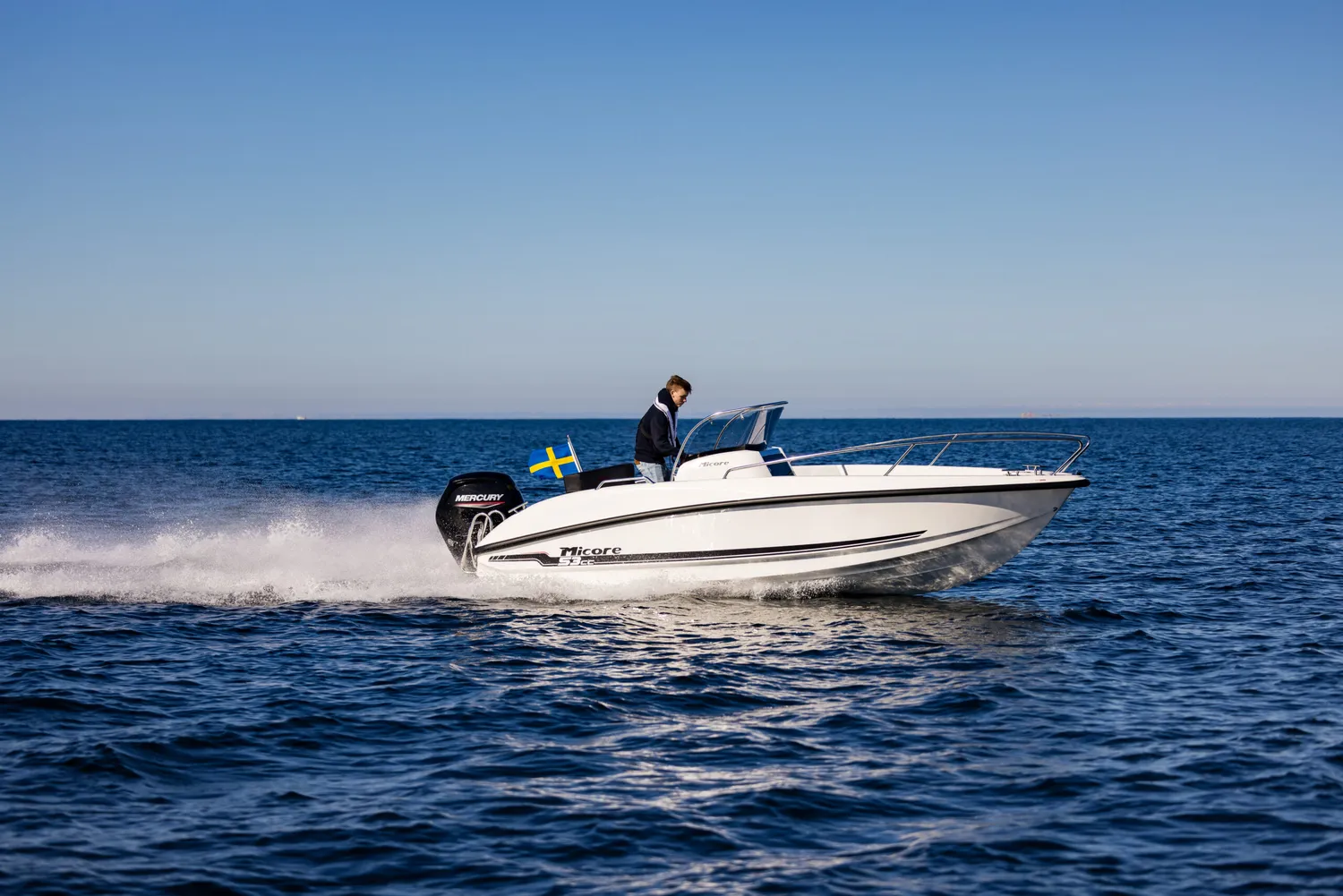 Micore 53cc styrpulpetbåt lättrailad