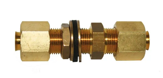 Marin & Fritid skarv genomföring M/M 8 mm gas