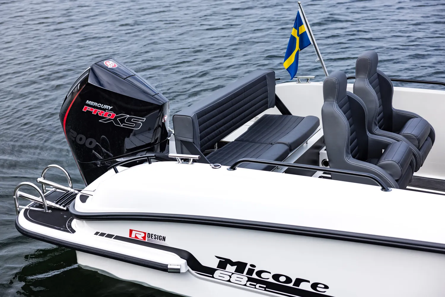 Micore 68cc centerkonsolbåt flaggskepp R-design