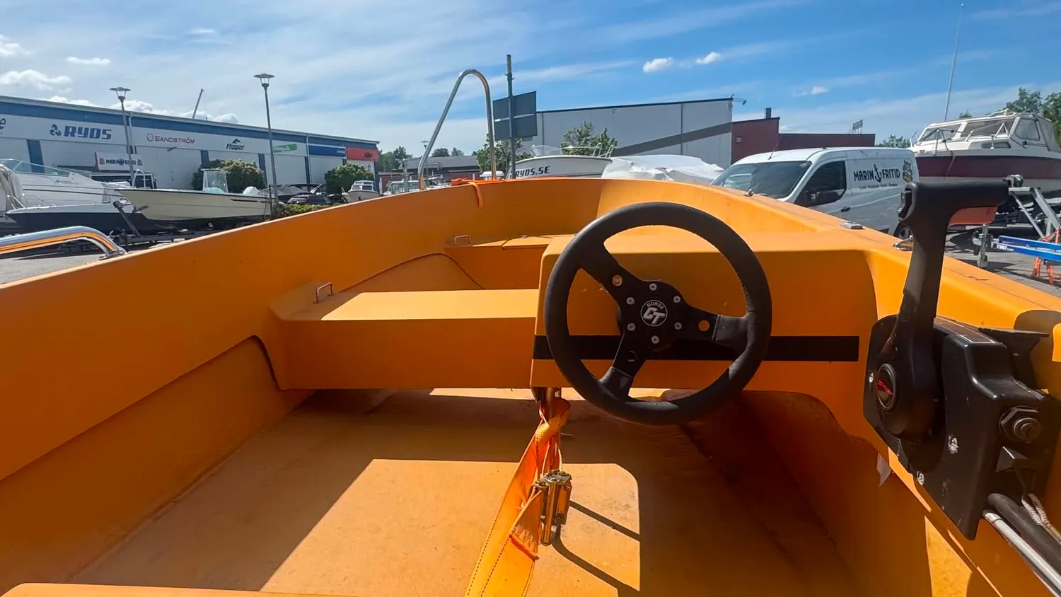 Vator 14R fritidsbåt enbart skrov stabil 1981