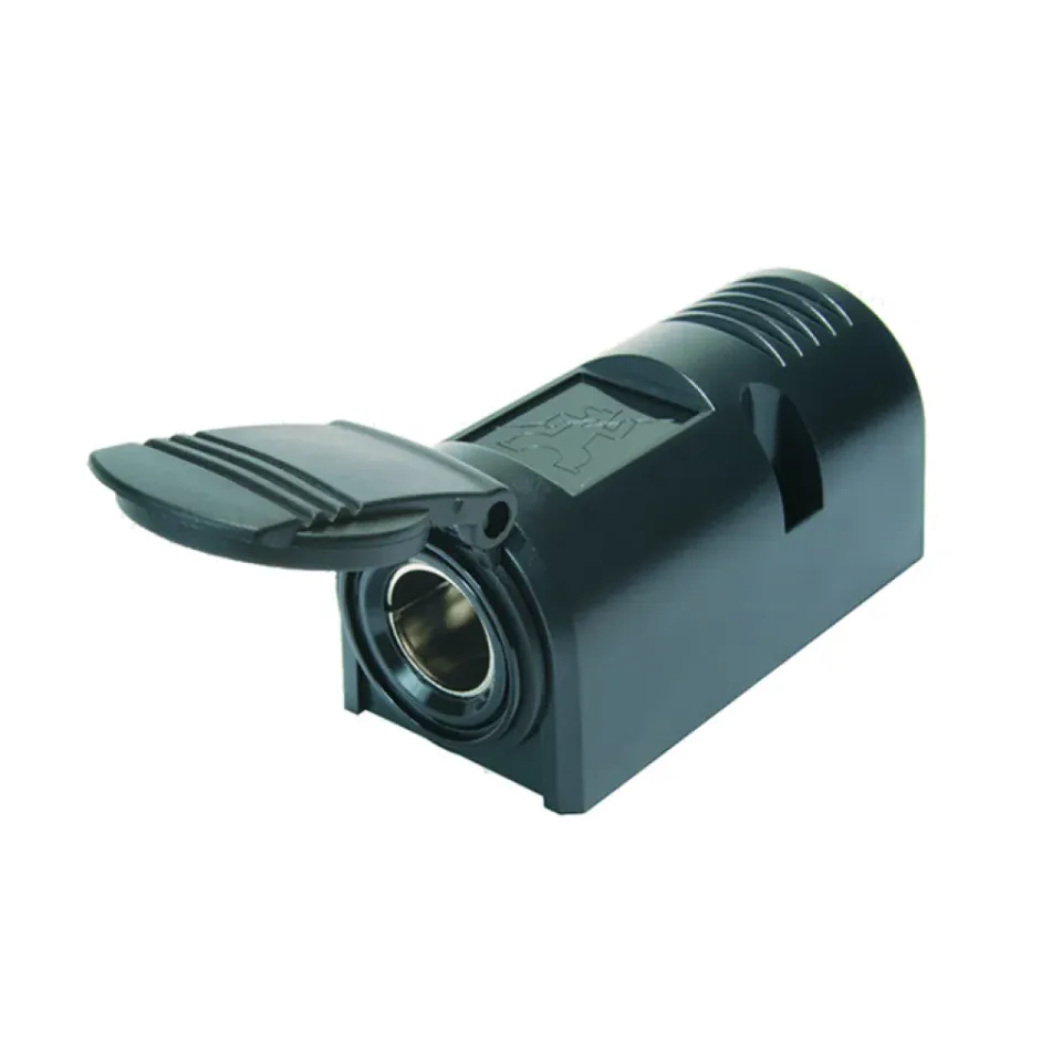 Marin & Fritid DIN-uttag 12/24V ytmonterat 16A