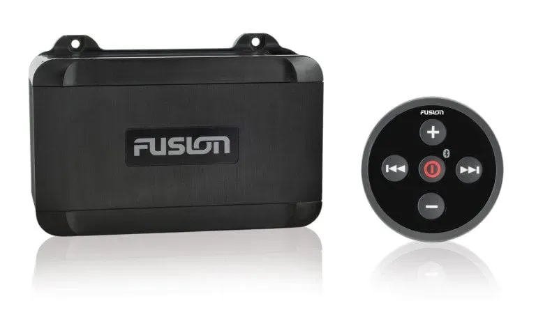 Orust Marin Fusion högtalarsystem installation båtljud