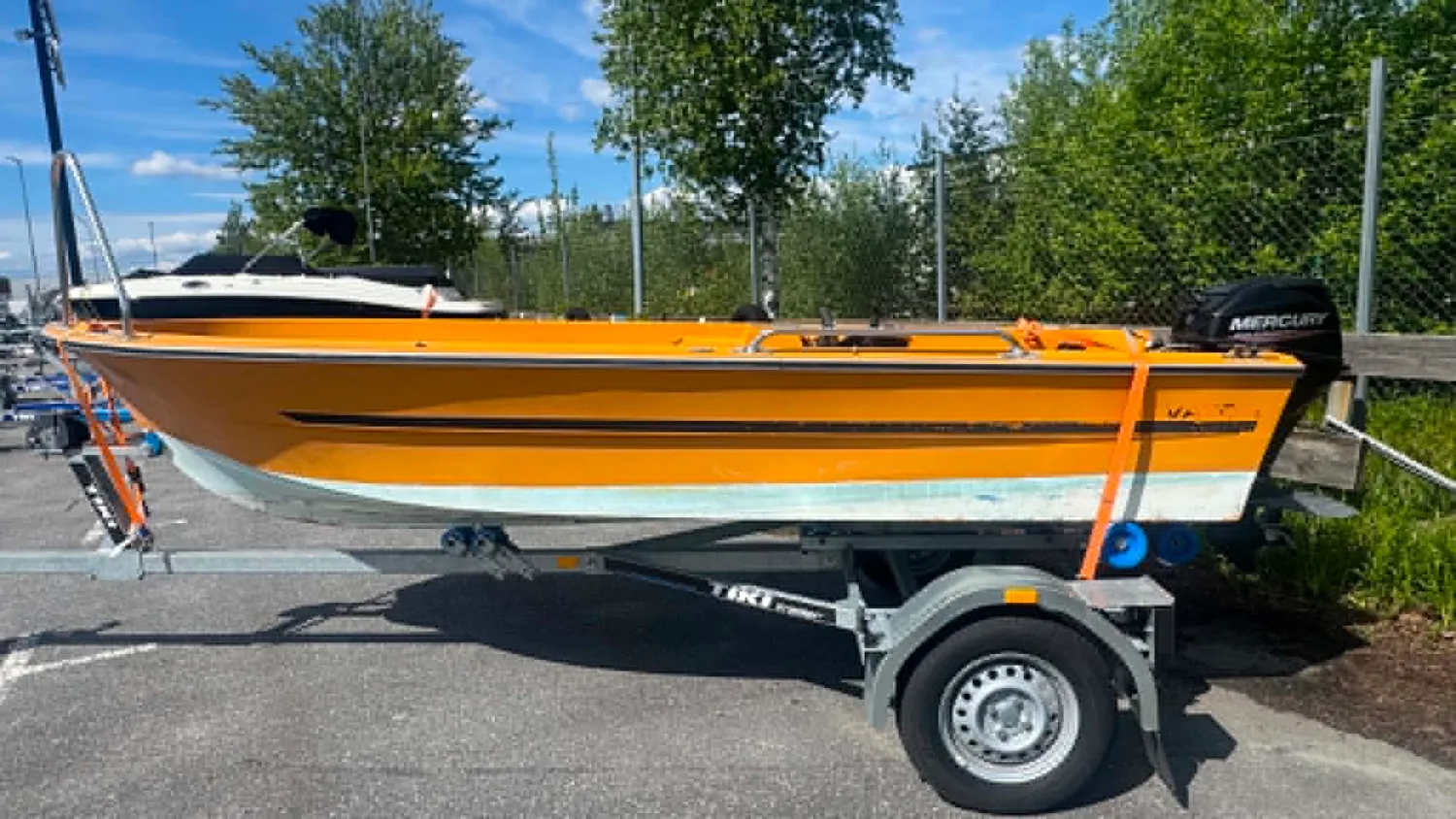 Vator 14R fritidsbåt enbart skrov stabil 1981