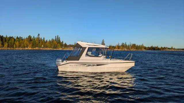Skärgårdsvarvet Sandström Ultra 57 Cabin hyttbåt sjöduglig