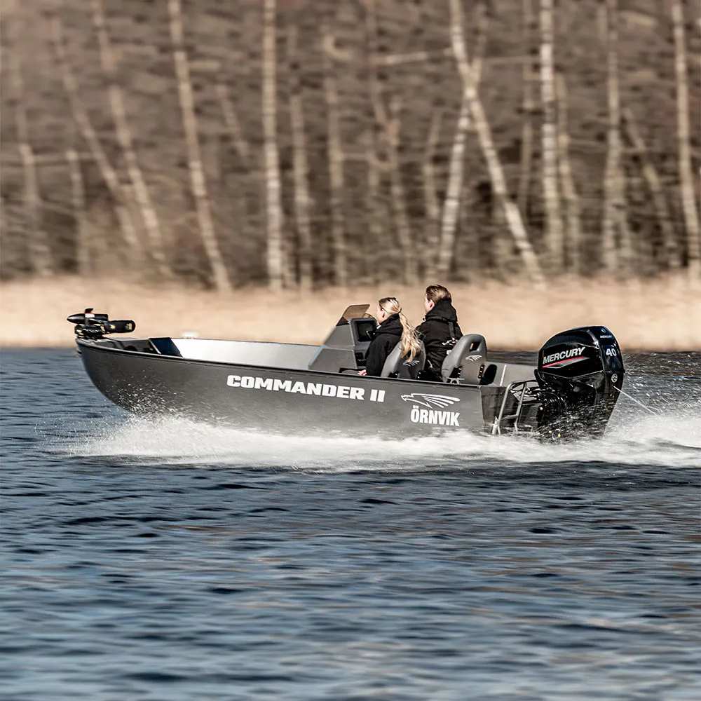 Örnvik Commander II roddbåt trygg i vågor