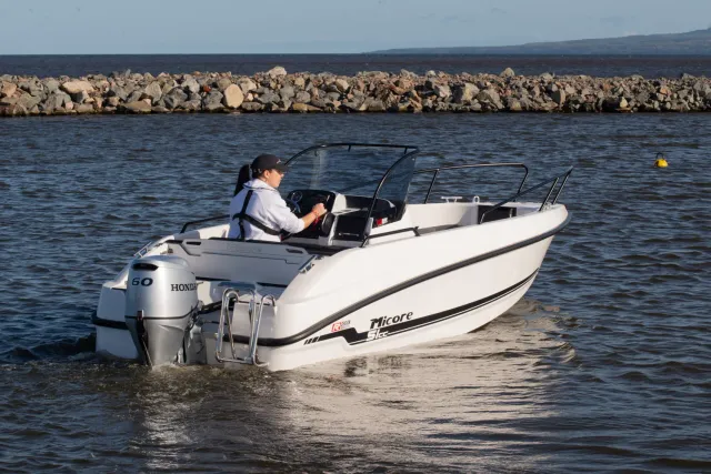 Micore 51cc styrpulpetbåt 5 m R-design sportig