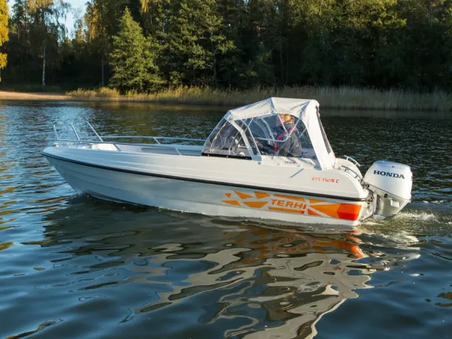 Marin & Fritid Terhi 475 Twin C akterkapell