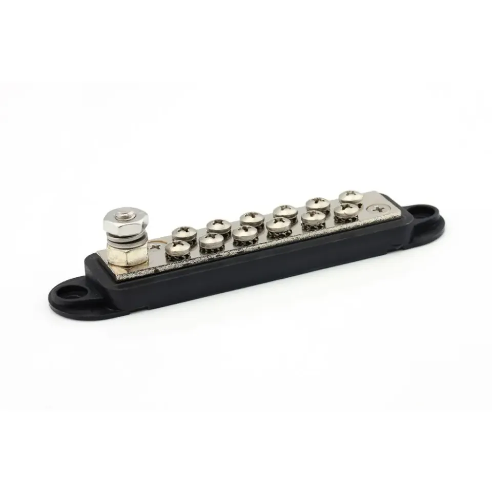 Marin & Fritid strömfördelning 12 punkter M6 svart 123 mm