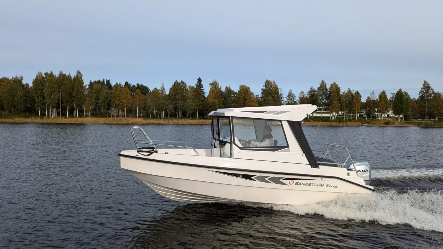 Skärgårdsvarvet Sandström Ultra 57 Cabin hyttbåt sjöduglig