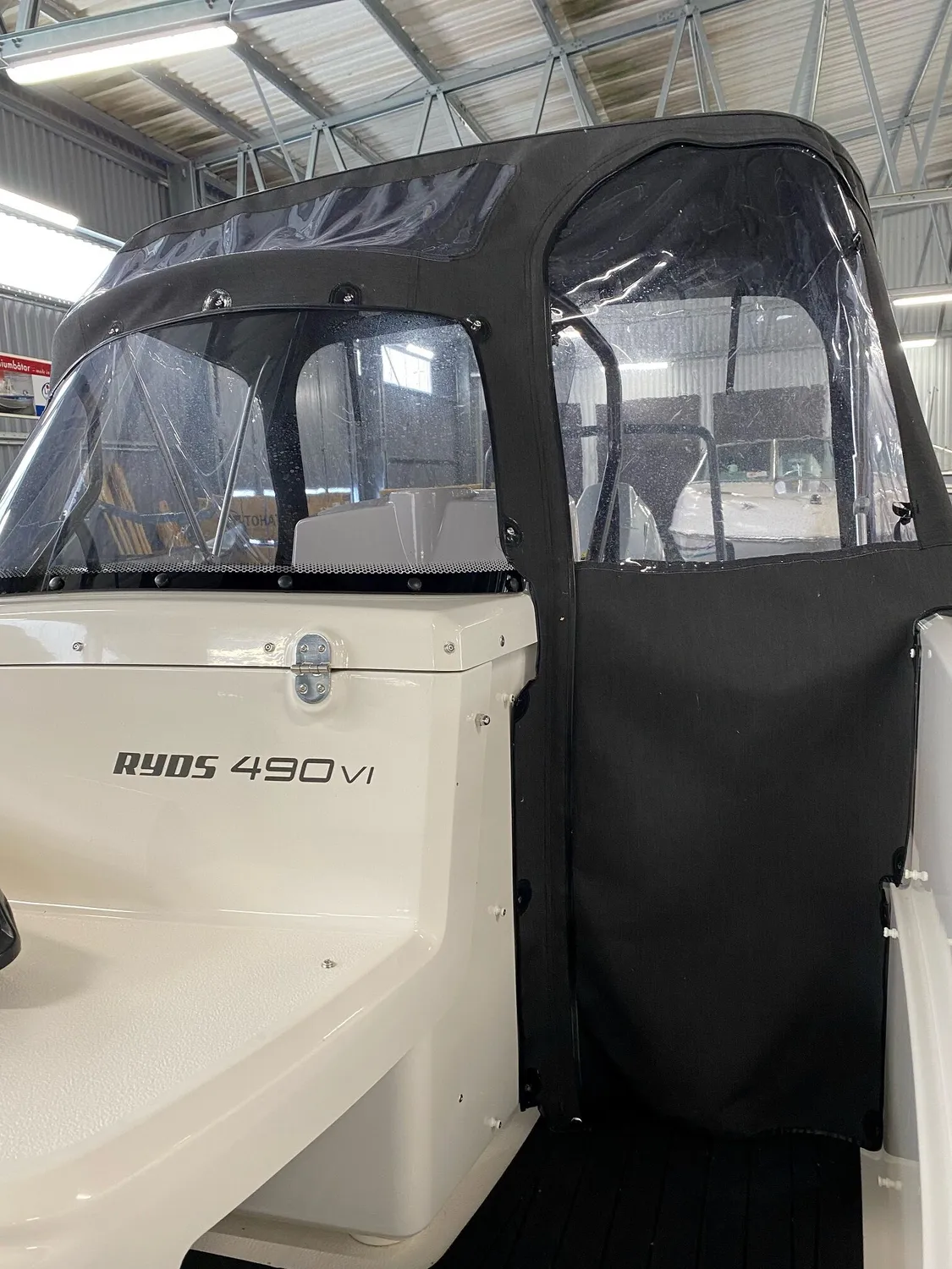 Ryds akterkapell 490 VI Sport bågar svart