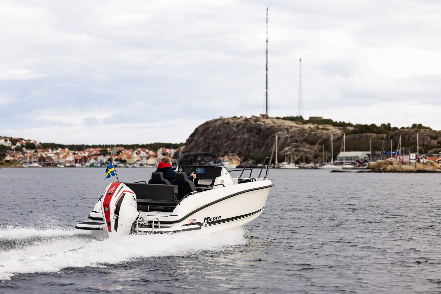 Micore 61SC båt stabil sportbåt