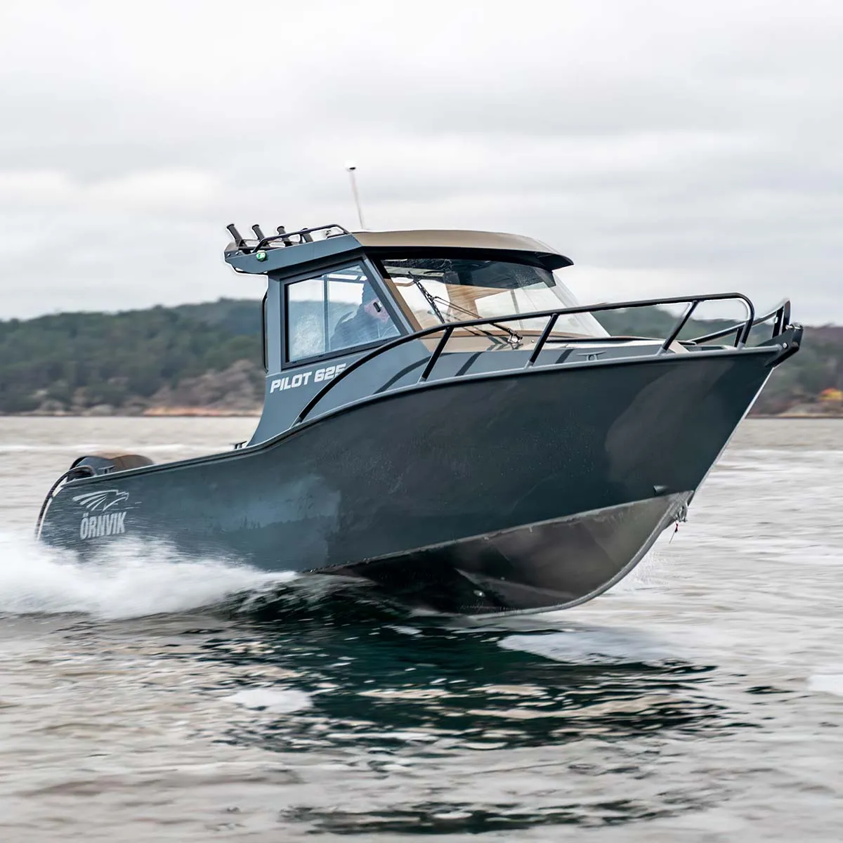 Örnvik Pilot 625 öppen båt lättkörd