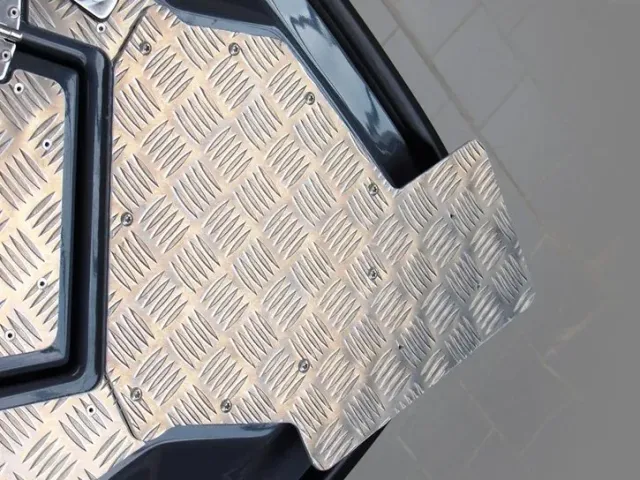 Marin & Fritid Silver fäste frontmonterad elmotor Shark
